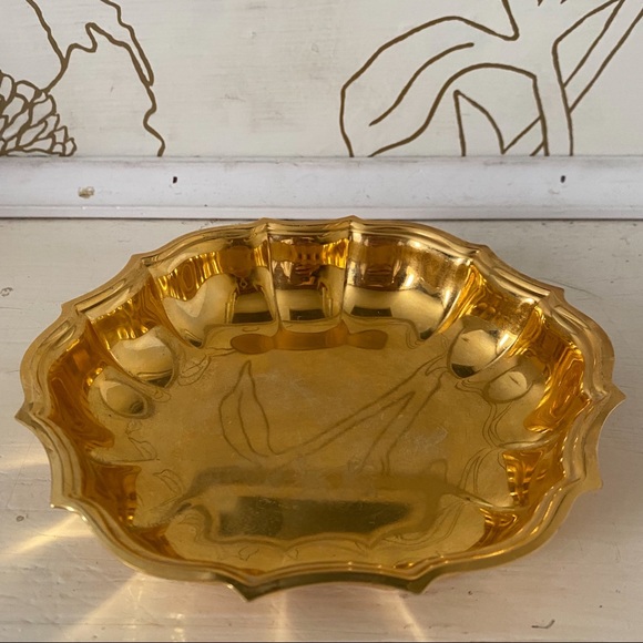 24k Gold Plated Small Scalloped-Edge Art Deco-Inspired Shallow Trinket Dish - Picture 4 of 6